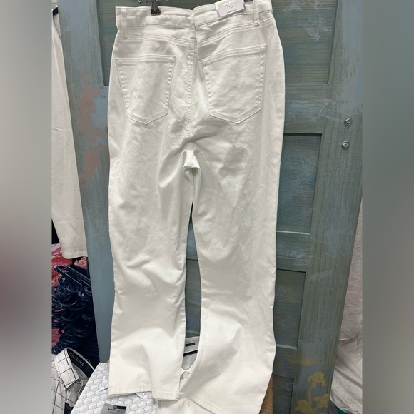 Tinseltown Hi-Rise Wide Leg White Jeans - Picture 2 of 4